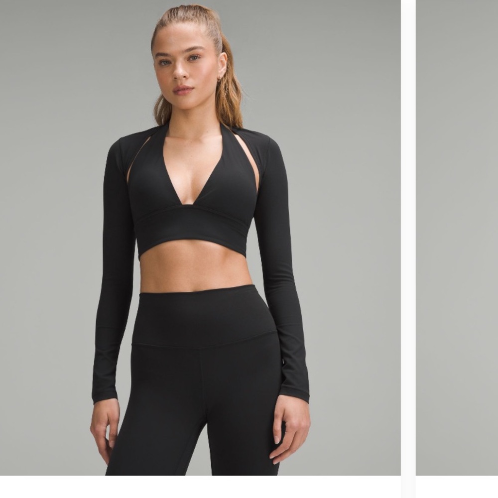 Lululemon shrug size 6